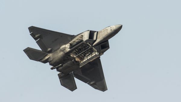 Международная авиационно-космическая выставка Dubai Airshow-2015. День первый - Sputnik Азербайджан