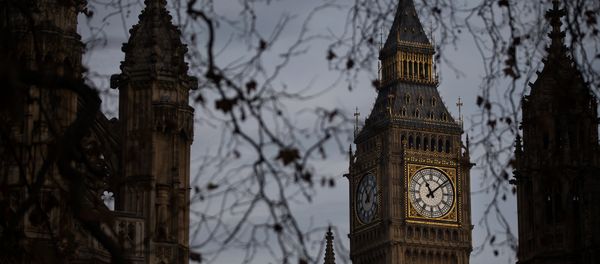 Часовая башня Вестминстерского дворца в Лондоне - Sputnik Азербайджан