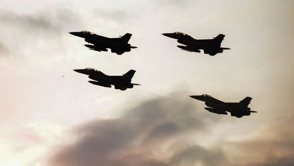 Истребители F16 турецких BBC, фото из архива - Sputnik Азербайджан