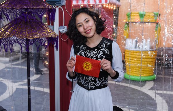 Фестиваль культур Global Village 2017 на Площади фонтанов - Sputnik Азербайджан