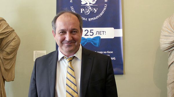 Заместитель директора Института стран СНГ Владимир Евсеев - Sputnik Азербайджан
