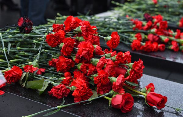 День всенародной скорби в связи с 20 Января на Аллее Шехидов - Sputnik Азербайджан