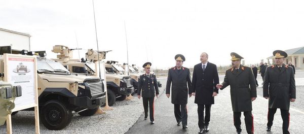 Президент, принял участие в открытии нового военного городка Н-ской воинской части Министерства обороны - Sputnik Азербайджан