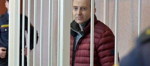 Блогер Александр Лапшин в зале суда - Sputnik Азербайджан
