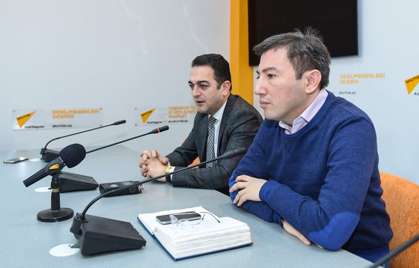 Пресс-конференция на тему Ситуация на рынке автомобилей: сколько будет длиться простой? - Sputnik Азербайджан