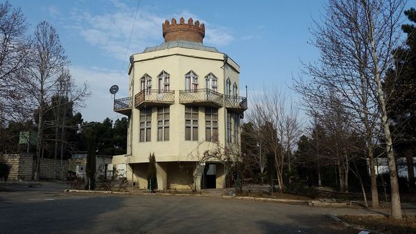 Naftalan rayonunda samovar formasında çay evi - Sputnik Азербайджан