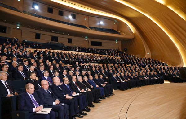 Конференция, посвященная итогам третьего года реализации Государственной программы социально-экономического развития регионов в 2014-2018 годах - Sputnik Азербайджан