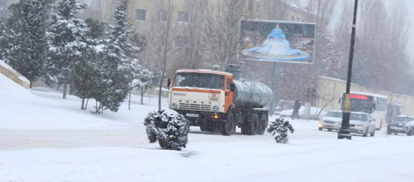 Обильный снегопад в Баку Обильный снегопад в Баку - Sputnik Азербайджан