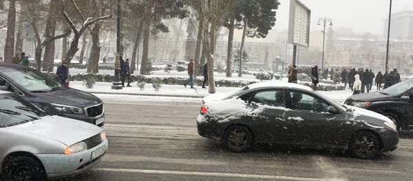 Обильный снегопад в Баку, фото из архива - Sputnik Азербайджан