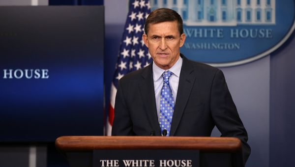 Брифинг советника президента США по национальной безопасности Майкла Флинна в Белом доме, 1 февраля 2017 года - Sputnik Азербайджан