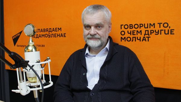 Ректор российского Литературного института имени Горького Алексей Варламов - Sputnik Азербайджан
