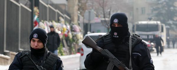 Турецкие полицейские в Анкаре, фото из архива - Sputnik Азербайджан
