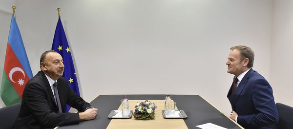 Президент Ильхам Алиев встретился с председателем Европейского совета Дональдом Туском - Sputnik Азербайджан