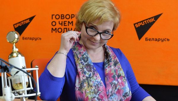 Белорусский астролог Василина Мицкевич - Sputnik Азербайджан