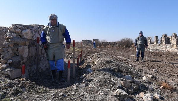 Разминирование села Джоджуг Марджанлы Джабраильского района АР, фото из архива - Sputnik Азербайджан