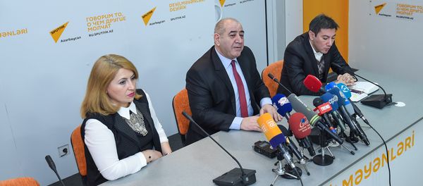 Пресс-конференция директора Центра Республиканской сейсмологической службы Гурбана Етирмишли на тему Сейсмологическая ситуация в Азербайджане - Sputnik Азербайджан