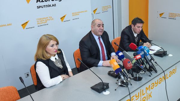 Пресс-конференция директора Центра Республиканской сейсмологической службы Гурбана Етирмишли на тему Сейсмологическая ситуация в Азербайджане - Sputnik Азербайджан