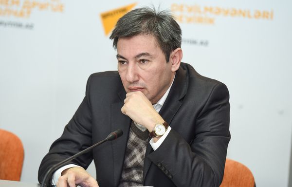Пресс-конференция директора Центра Республиканской сейсмологической службы Гурбана Етирмишли на тему Сейсмологическая ситуация в Азербайджане - Sputnik Азербайджан