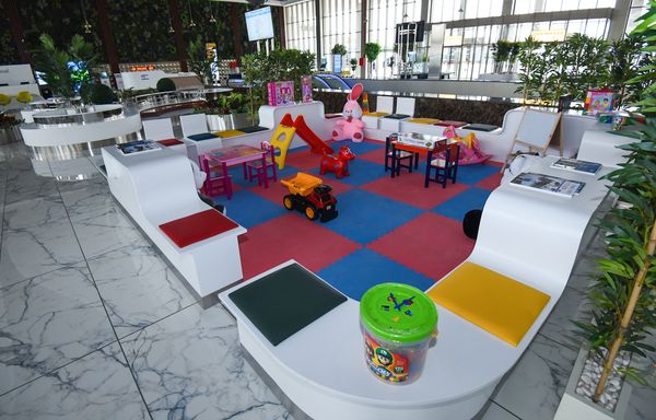 Бакинский железнодорожный вокзал после реконструкции и модернизации - Sputnik Азербайджан