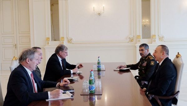 Президент Ильхам Алиев принял Джозефа Данфорда - Sputnik Азербайджан