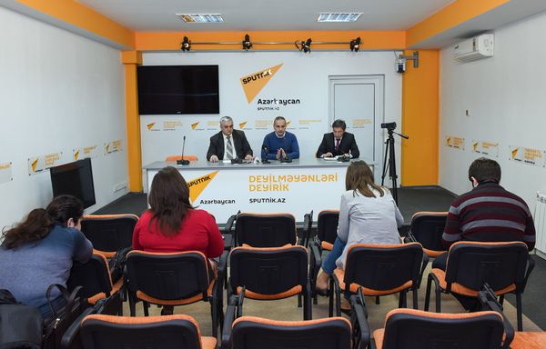 Пресс-конференция на тему Каким будет курс маната в ближайшее время - Sputnik Азербайджан