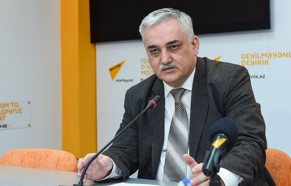 Пресс-конференция на тему Каким будет курс маната в ближайшее время - Sputnik Азербайджан