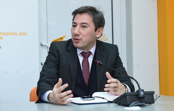Пресс-конференция на тему Каким будет курс маната в ближайшее время - Sputnik Азербайджан