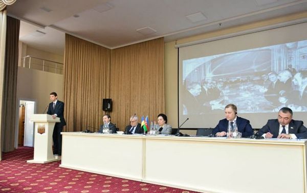 В БСУ прошло мероприятие, посвященное 25-летию дипломатических отношений между Азербайджаном и Украиной - Sputnik Азербайджан
