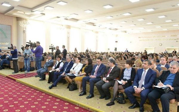 В БСУ прошло мероприятие, посвященное 25-летию дипломатических отношений между Азербайджаном и Украиной - Sputnik Азербайджан