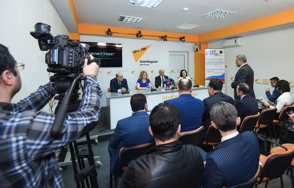 Пресс-конференция на тему Перспективы развития азербайджанского спорта в свете Исламиады - Sputnik Азербайджан