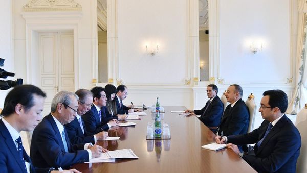 Президент Ильхам Алиев принял делегацию во главе с государственным министром Японии - Sputnik Азербайджан
