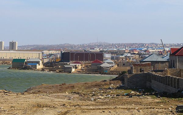 В поселке Ашагы Гюздек Абшеронского района произошел разлив озера Дашагиль - Sputnik Азербайджан