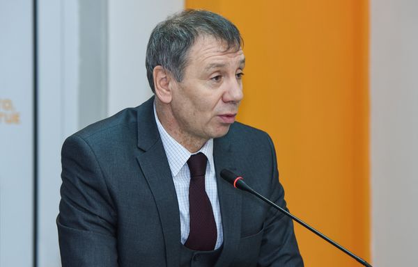 Встреча российских депутатов и экспертов с журналистами на тему Россия и Азербайджан: 25 лет сотрудничества и развития - Sputnik Азербайджан