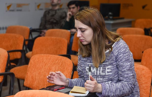Пресс-конференция на тему Долгосрочные и краткосрочные изменения климата и их влияние на Азербайджан - Sputnik Азербайджан