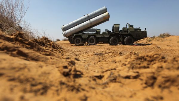 Зенитно-ракетный комплекс С-300, фото из архива - Sputnik Азербайджан