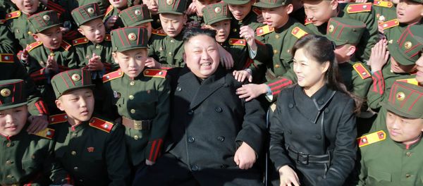 Ким Чен Ын в Революционной школе Мангёндэ - Sputnik Азербайджан