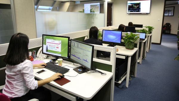 Женщины в офисе, фото из архива - Sputnik Азербайджан