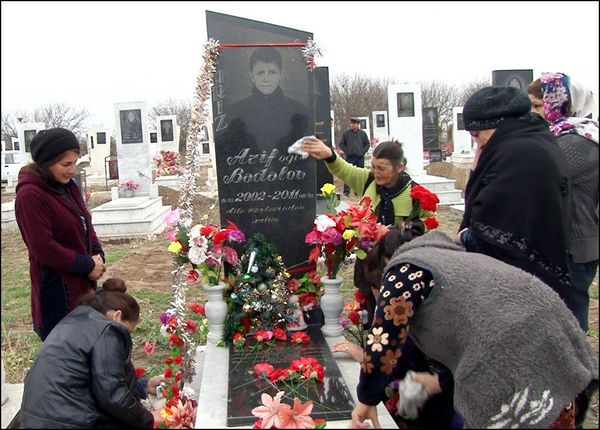 С того самого страшного дня, 8 марта для Ширинназ ханым не праздник, а траурный день - Sputnik Азербайджан