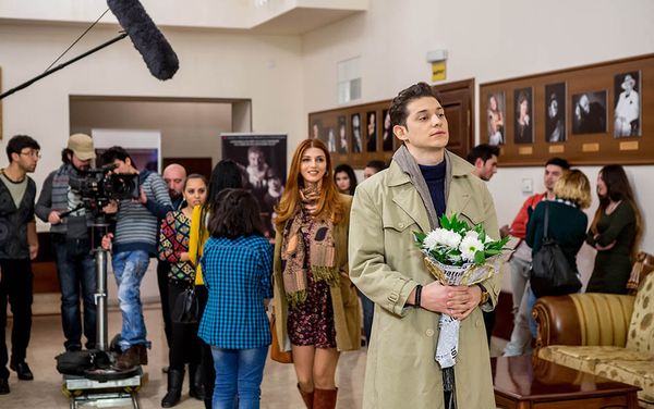 Съемки фильма по мотивам произведения писателя Мир Джалала Пашаева Семья Кямтаровых – Два чужих человека (İki yad adam) - Sputnik Азербайджан