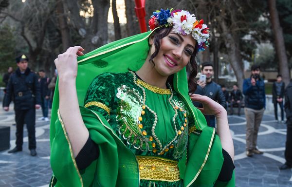 Праздничный концерт в преддверии Новруз Байрамы около Гоша Гала гапысы Праздничный концерт в преддверии Новруз Байрамы около Гоша Гала гапысы - Sputnik Азербайджан