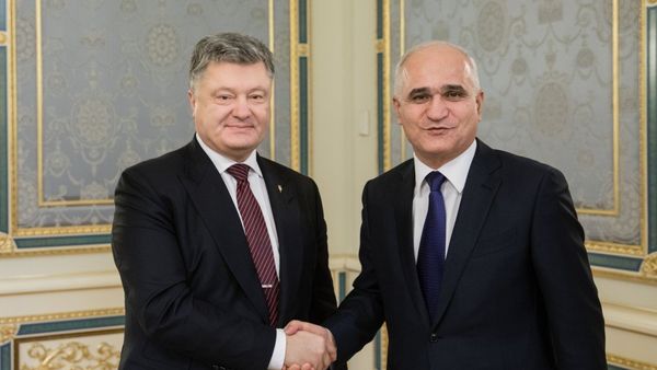 Президент Украины Петр Порошенко и министр экономики Азербайджана Шахин Мустафаев - Sputnik Азербайджан