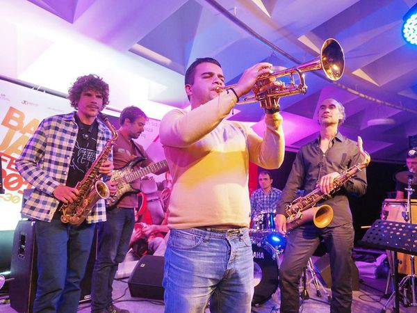 Jazz Festival-2016. Джем сейшн: музыканты из разных стран на сцене Rotunda Jazz Club - Sputnik Азербайджан