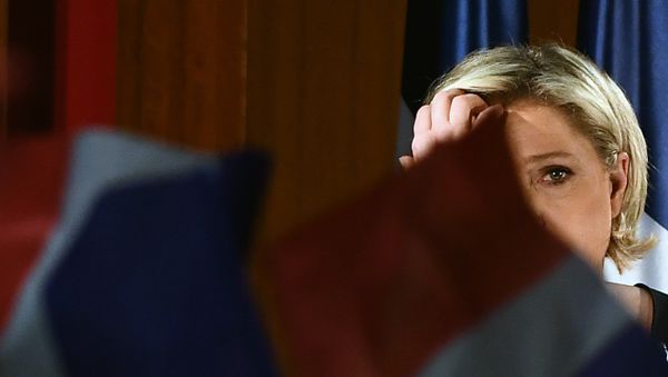 Кандидат в президенты Франции Марин Ле Пен - Sputnik Азербайджан