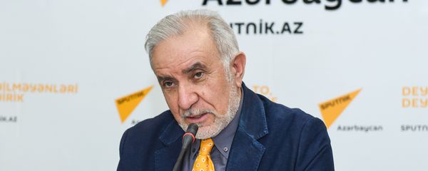 Пресс-конференция председателя Общества свободных потребителей Азербайджана Эйюба Гусейнова - Sputnik Азербайджан