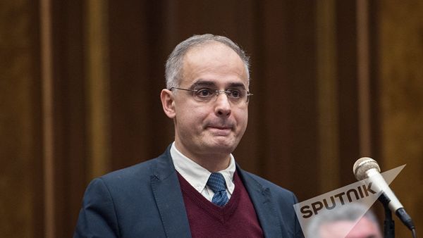 Руководитель парламентской фракции Армянский национальный конгресс Левон Зурабян - Sputnik Азербайджан