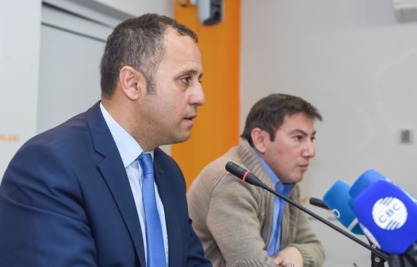Турецкий публицист и политолог Йылмаз Алтунсой в международном мультимедийном пресс-центре Sputnik Азербайджан - Sputnik Азербайджан