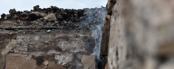 Разрушенный в результате артобстрела дом в Агдамском районе Азербайджана - Sputnik Азербайджан
