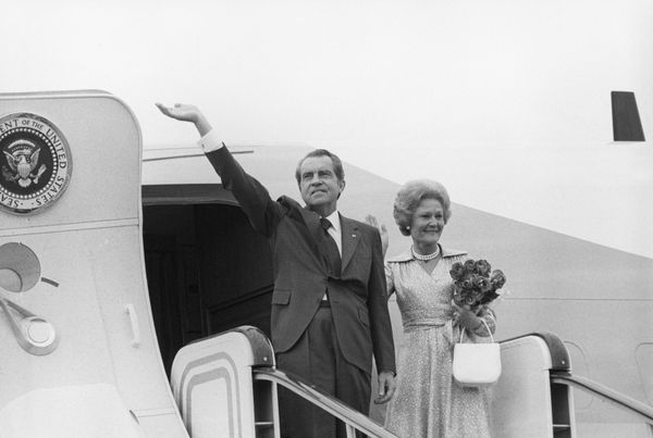 Президент США Ричард Никсон с супругой Патрицией - Sputnik Азербайджан