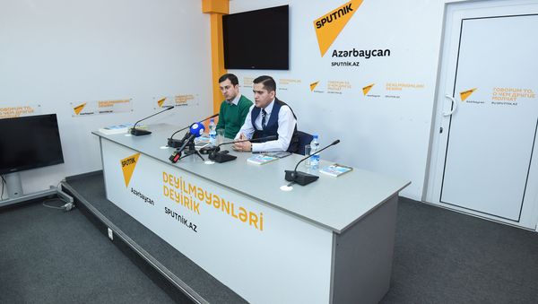 Презентация книги политолога Эльхана Шахиноглу “Апрельское перемирие”. - Sputnik Азербайджан