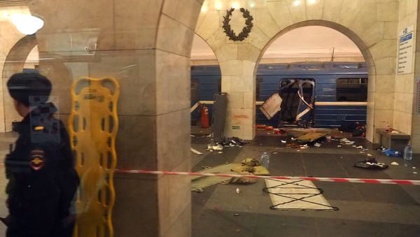 Станция метро Технологический институт после взрыва, Санкт-Петербург, 3 апреля 2017 года - Sputnik Азербайджан